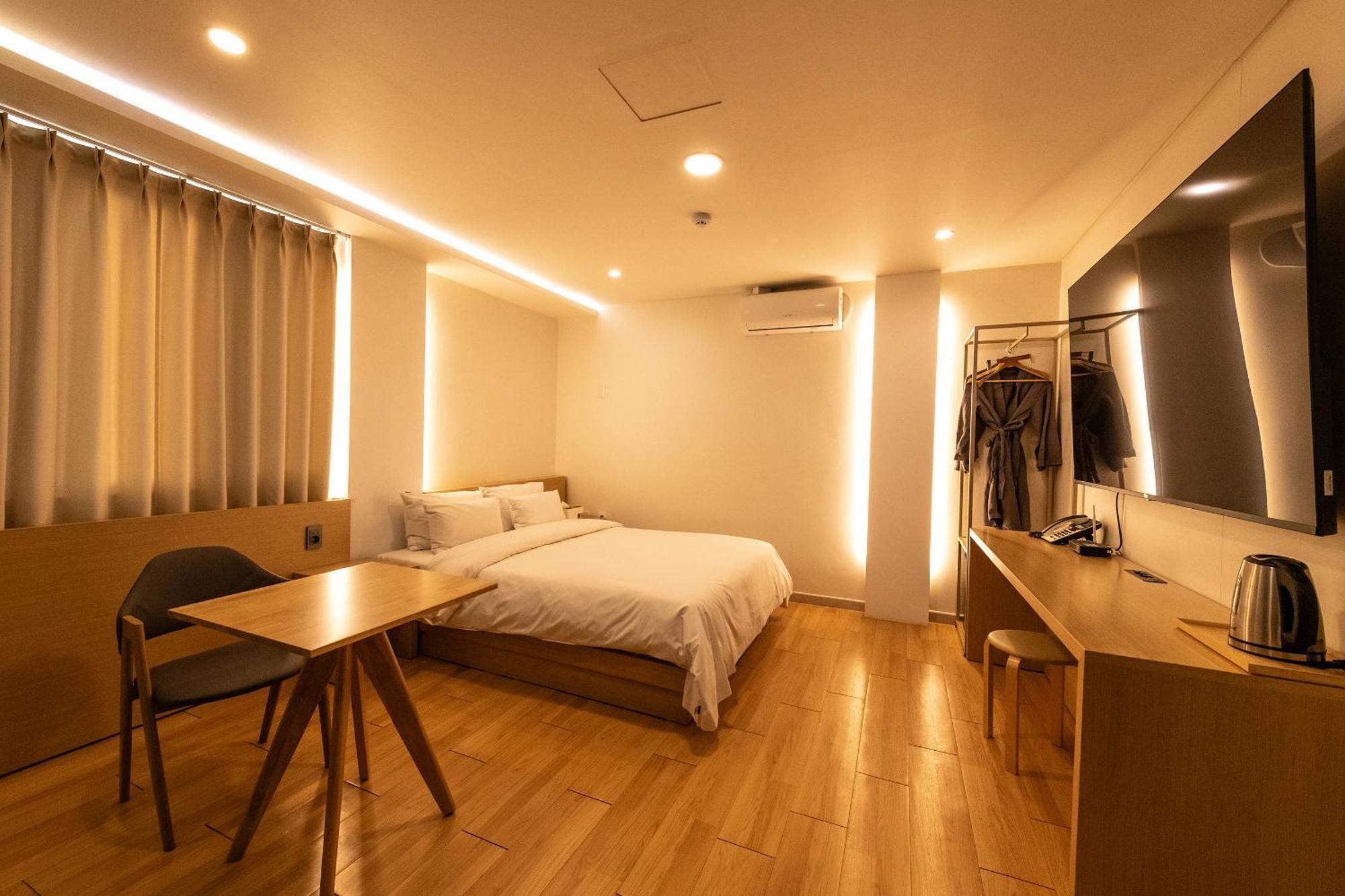 H Avenue Chuncheon Hotel Exterior photo