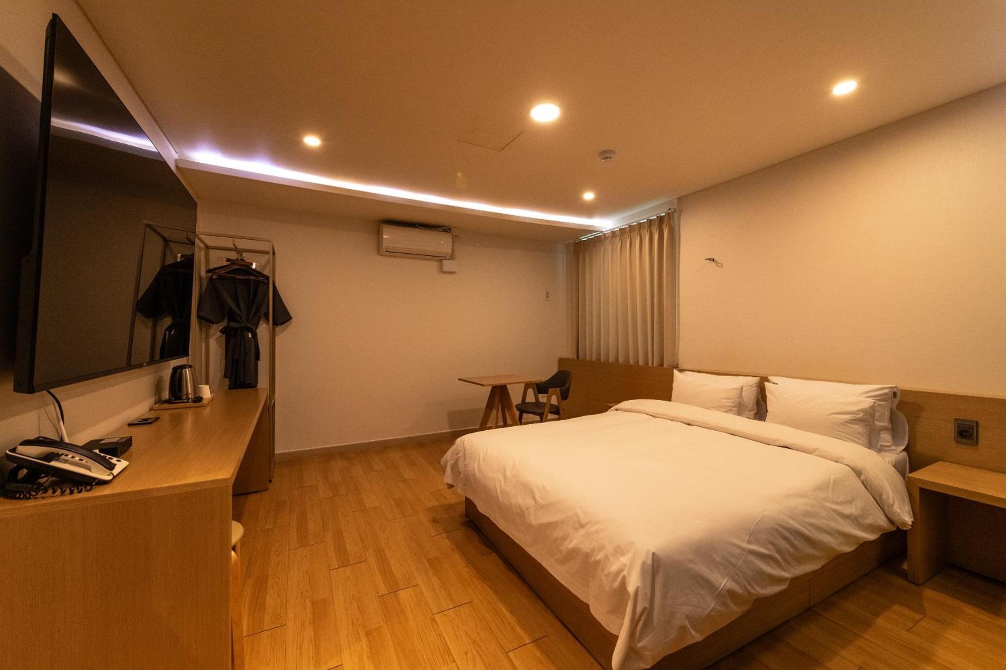 H Avenue Chuncheon Hotel Exterior photo