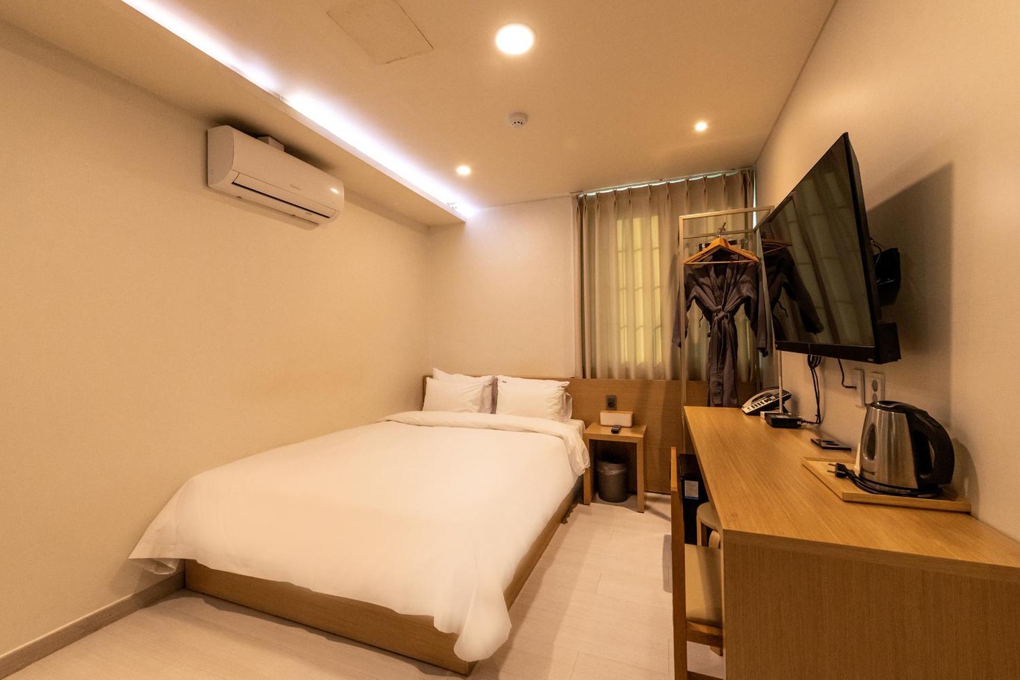 H Avenue Chuncheon Hotel Exterior photo