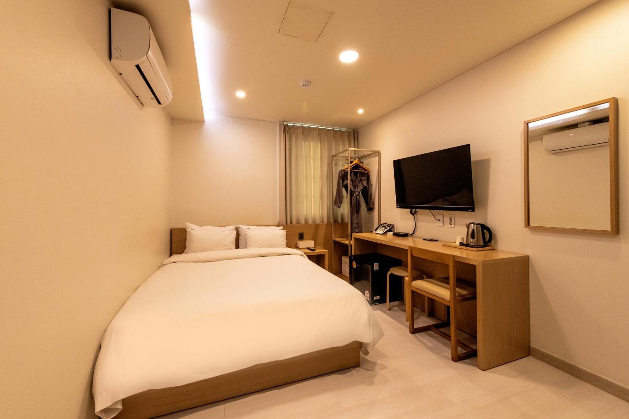 H Avenue Chuncheon Hotel Exterior photo